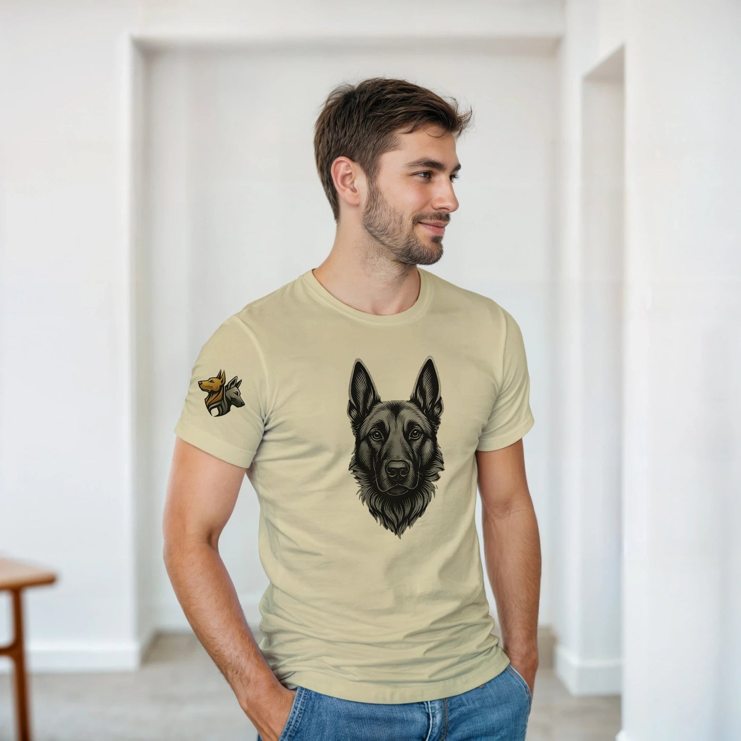 T-shirt adulte unisexe épais ras du cou beige tête Malinois argentée