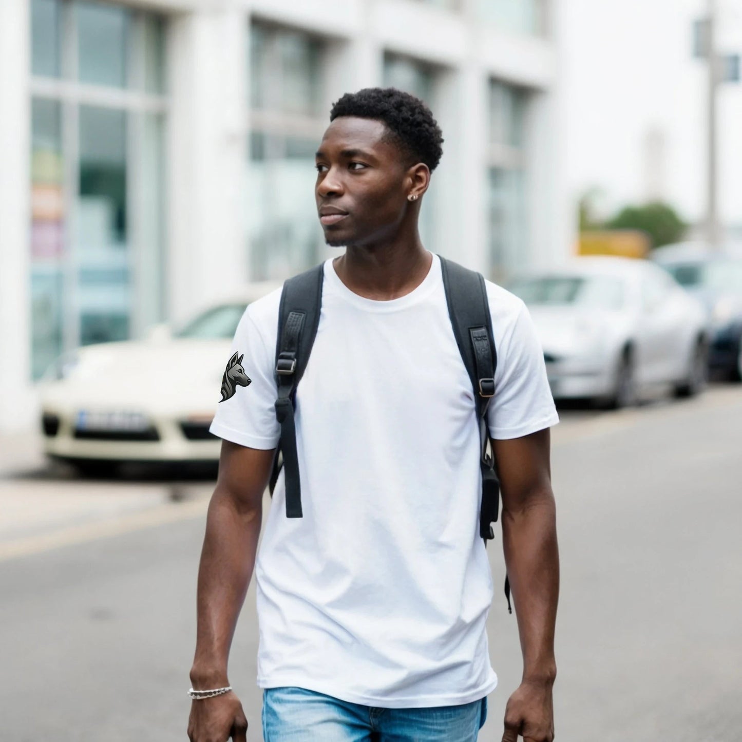 T-shirt adulte unisexe classique ras du cou avec logo sur manche droite MolossDesign