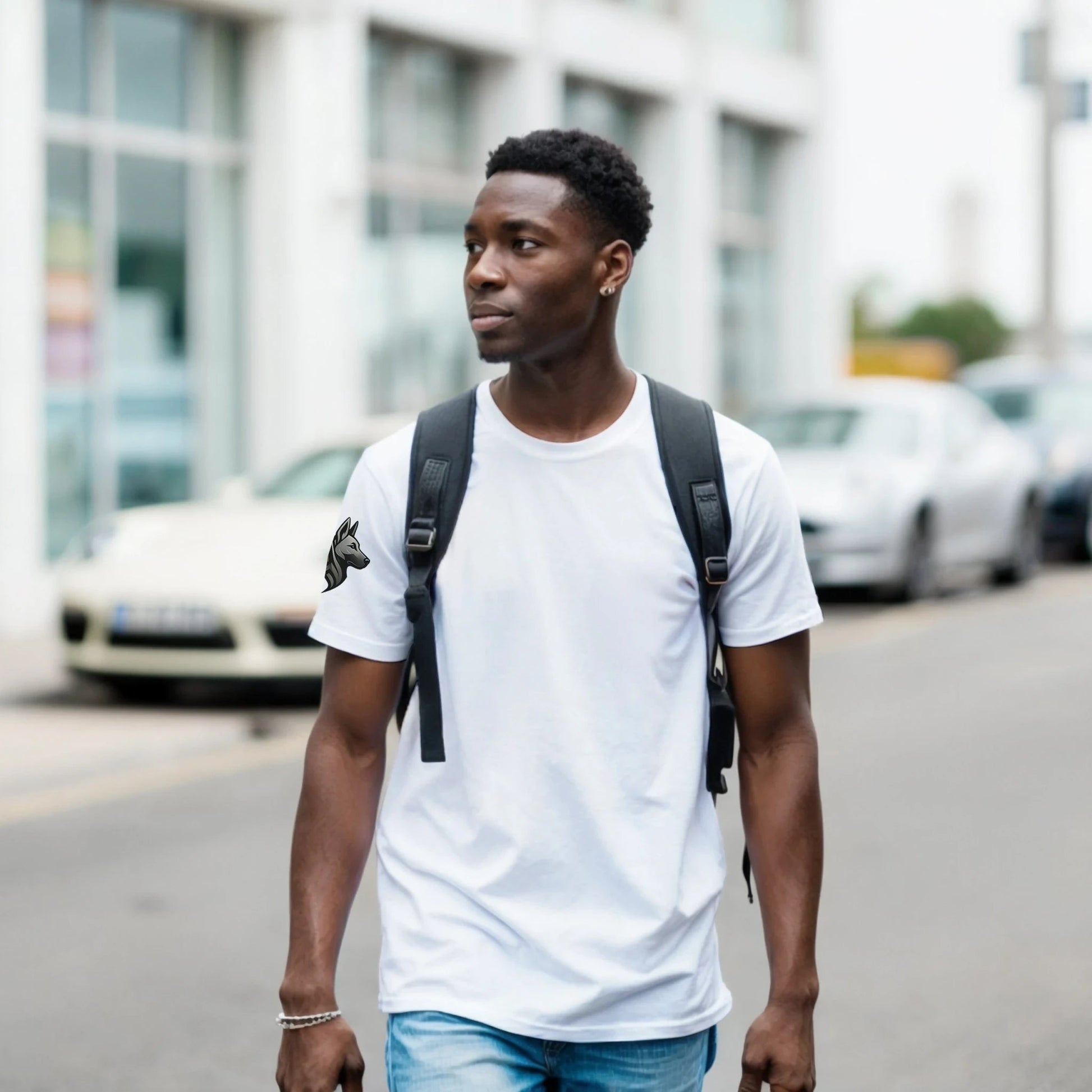 T-shirt adulte unisexe classique ras du cou avec logo sur manche droite MolossDesign