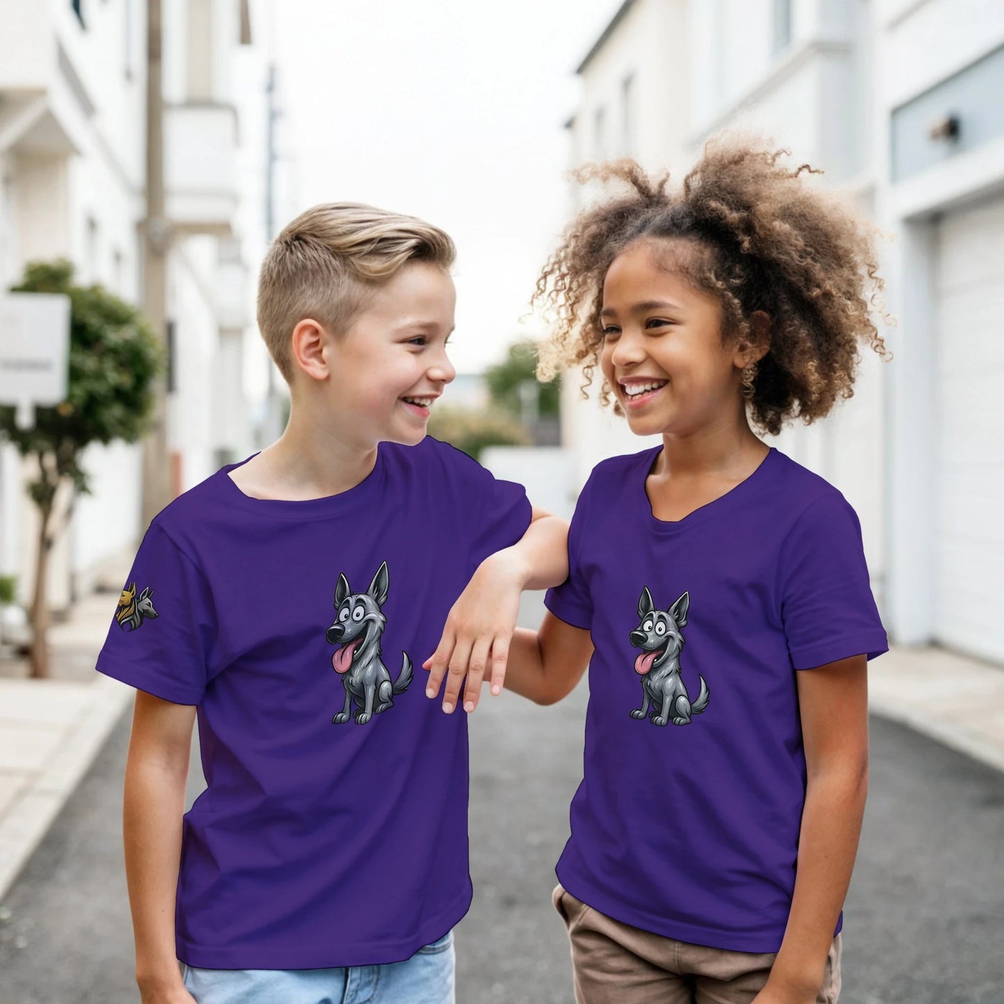 Marque MolossDesign | T-shirt enfant classique ras du cou Malinois humour1 avec logo sur manche droite MolossDesign