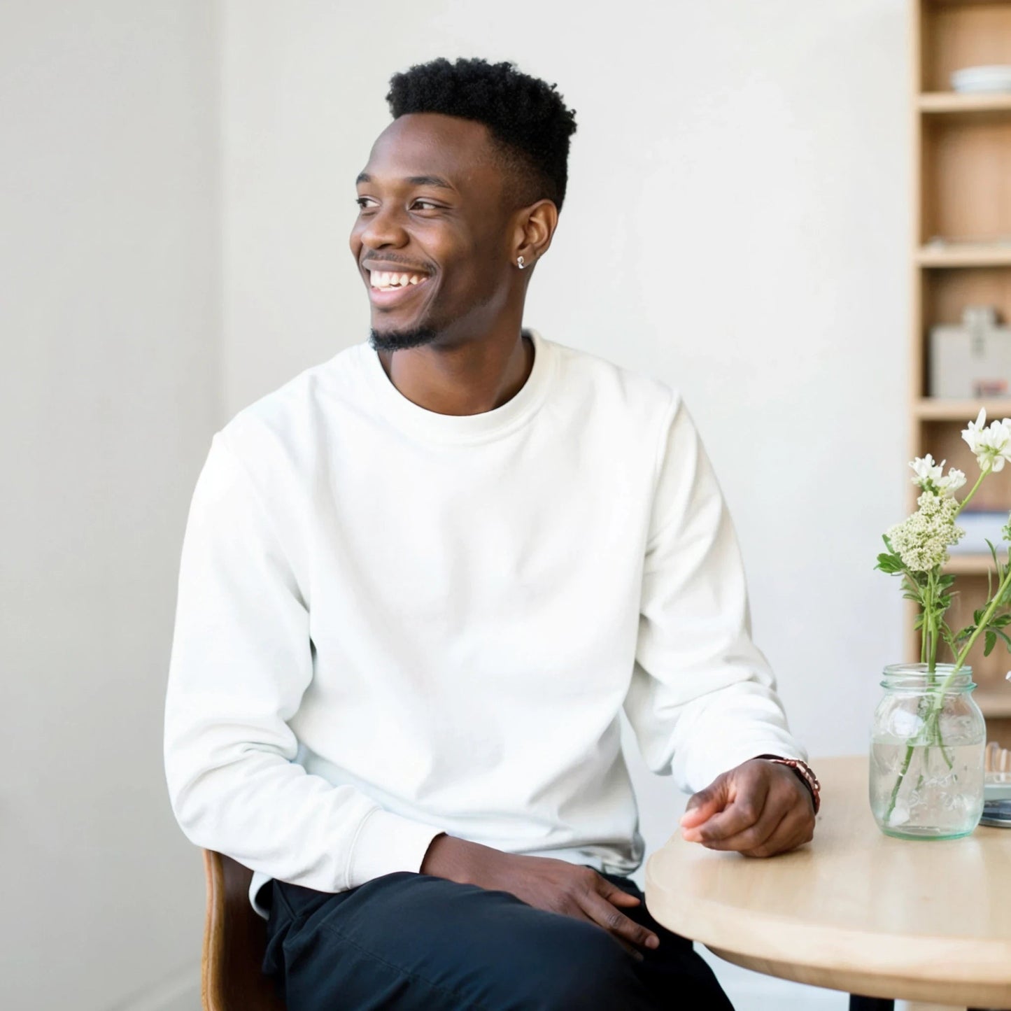 Marque MolossDesign | Sweat-shirt adulte unisexe uni ras du cou avec logo sur le dos MolossDesign