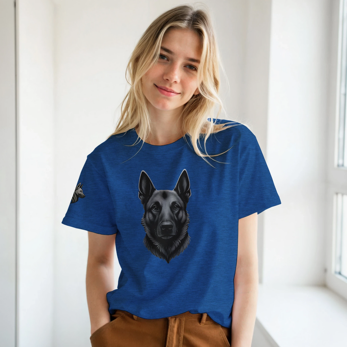 T-shirt adulte unisexe classique ras du cou bleu tête Malinois argenté