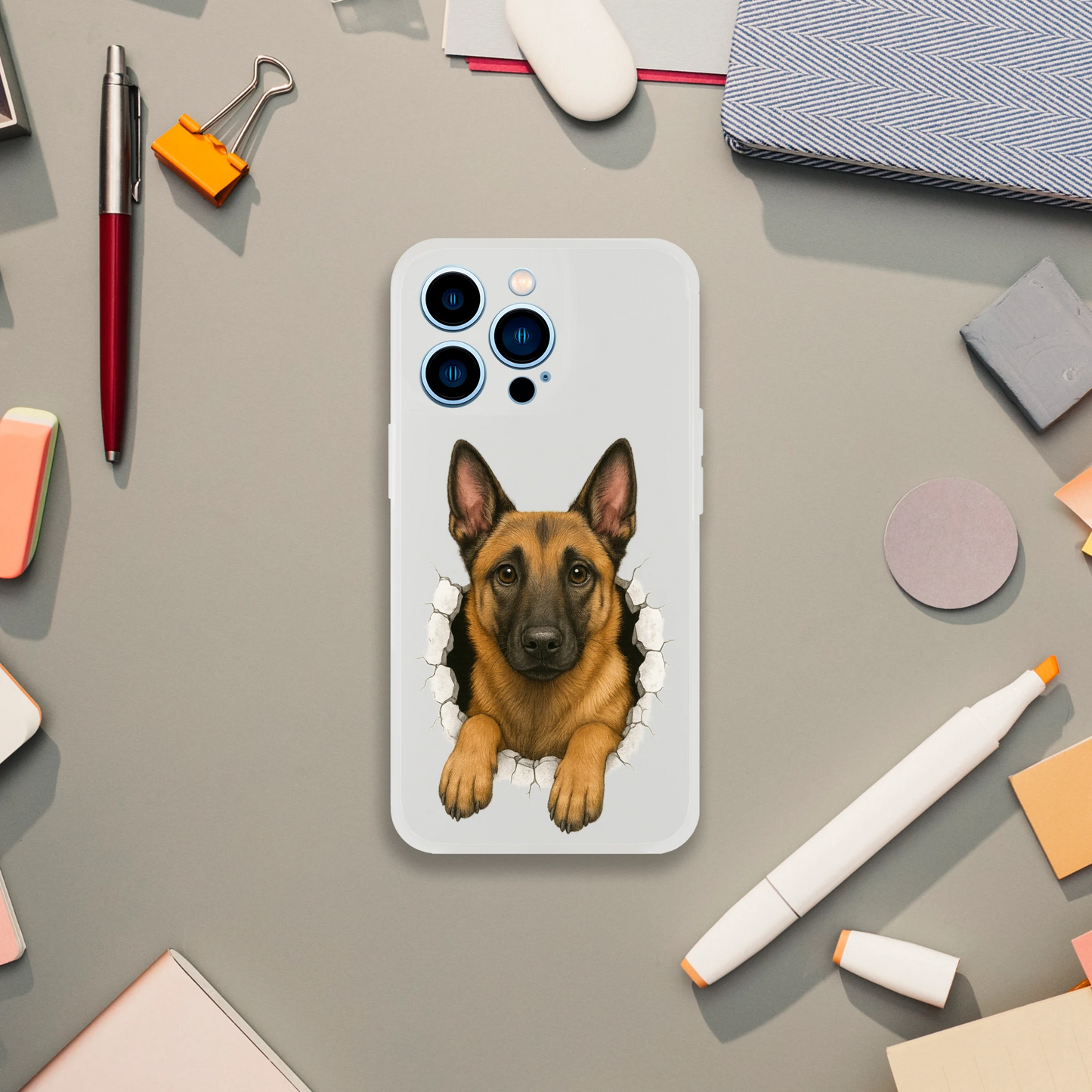 Coque pour Iphone Malinois trou mur2