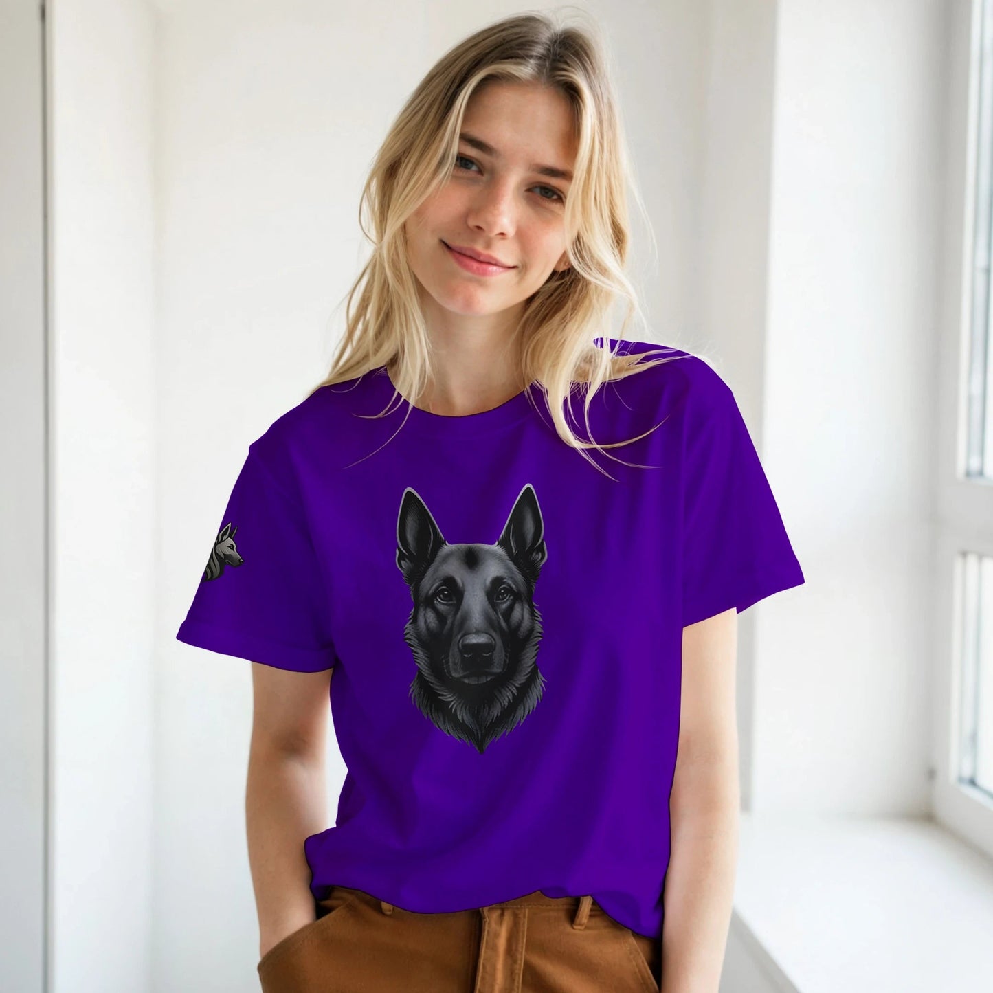 T-shirt adulte unisexe classique ras du cou violet tête Malinois argenté