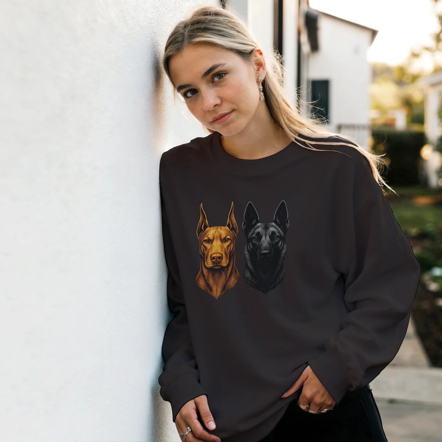 Sweat-shirt adulte unisexe classique ras du cou marron tête Dobermann+Malinois