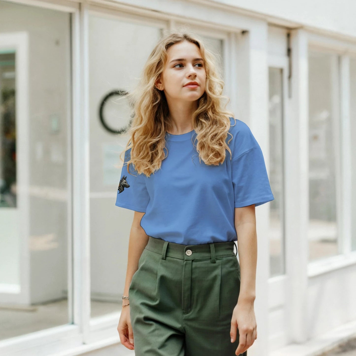 T-shirt adulte unisexe classique ras du cou avec logo sur manche droite MolossDesign