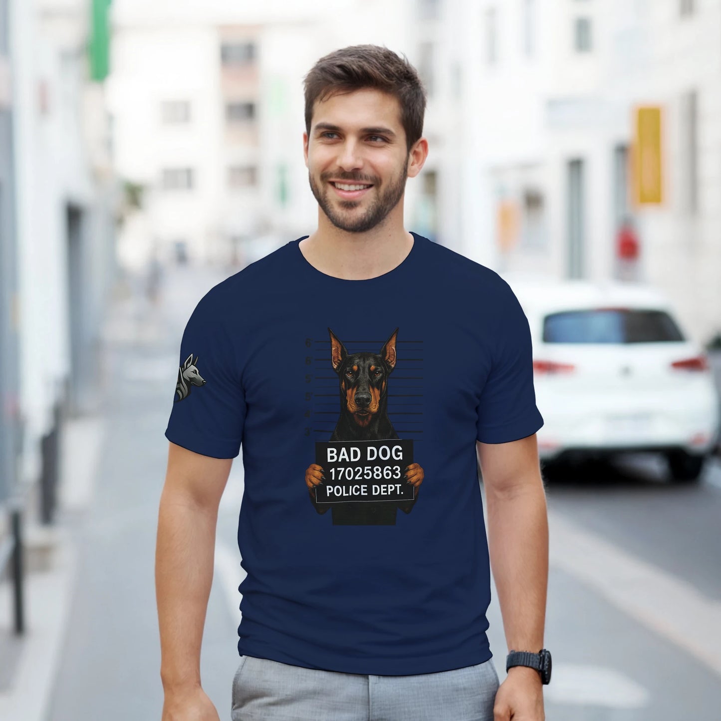 T-shirt adulte unisexe épais bleu ras du cou Bad dog Dobermann 1