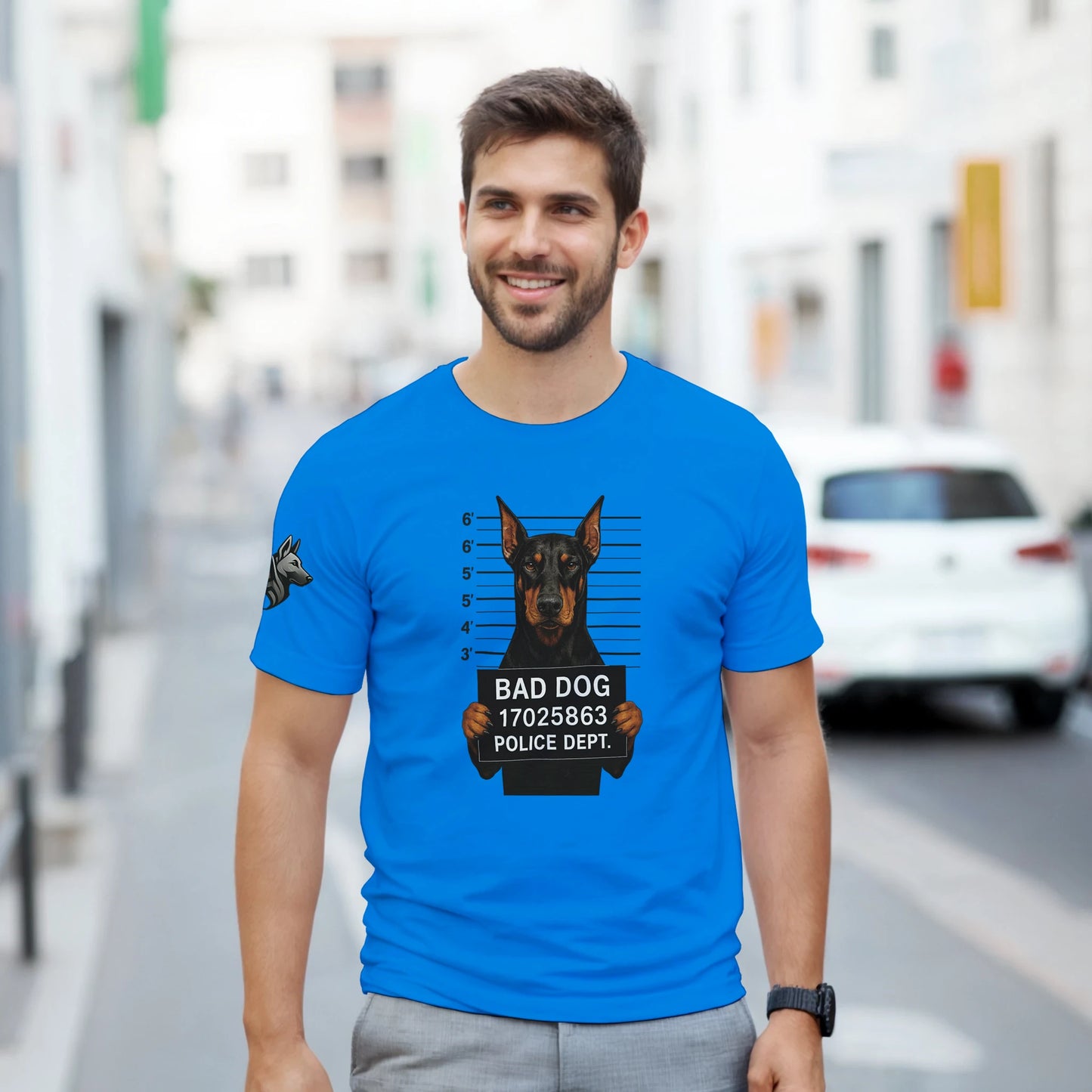T-shirt adulte unisexe épais bleu ras du cou Bad dog Dobermann