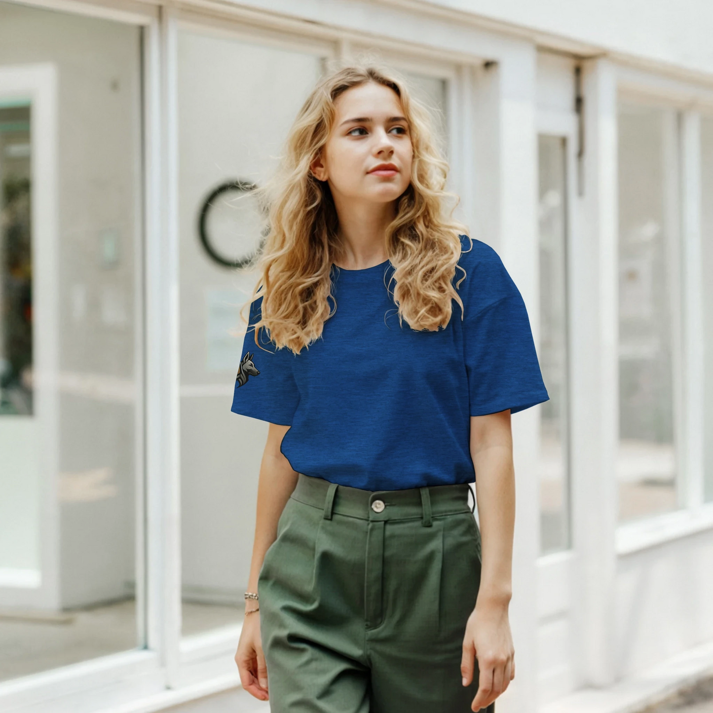 T-shirt adulte unisexe classique ras du cou avec logo sur manche droite MolossDesign