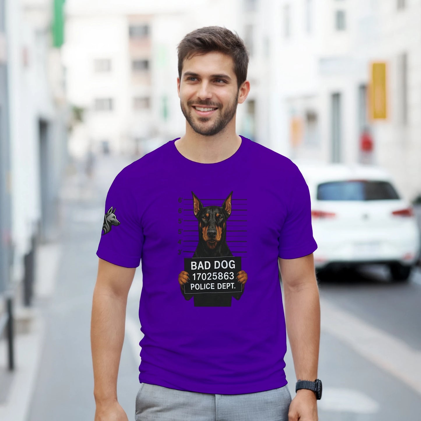 T-shirt adulte unisexe épais violet ras du cou Bad dog Dobermann 