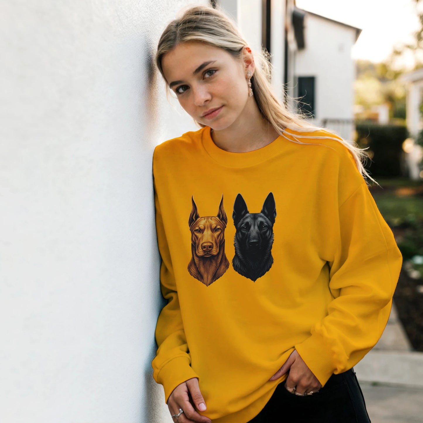 Sweat-shirt adulte unisexe classique ras du cou jaune tête Dobermann+Malinois