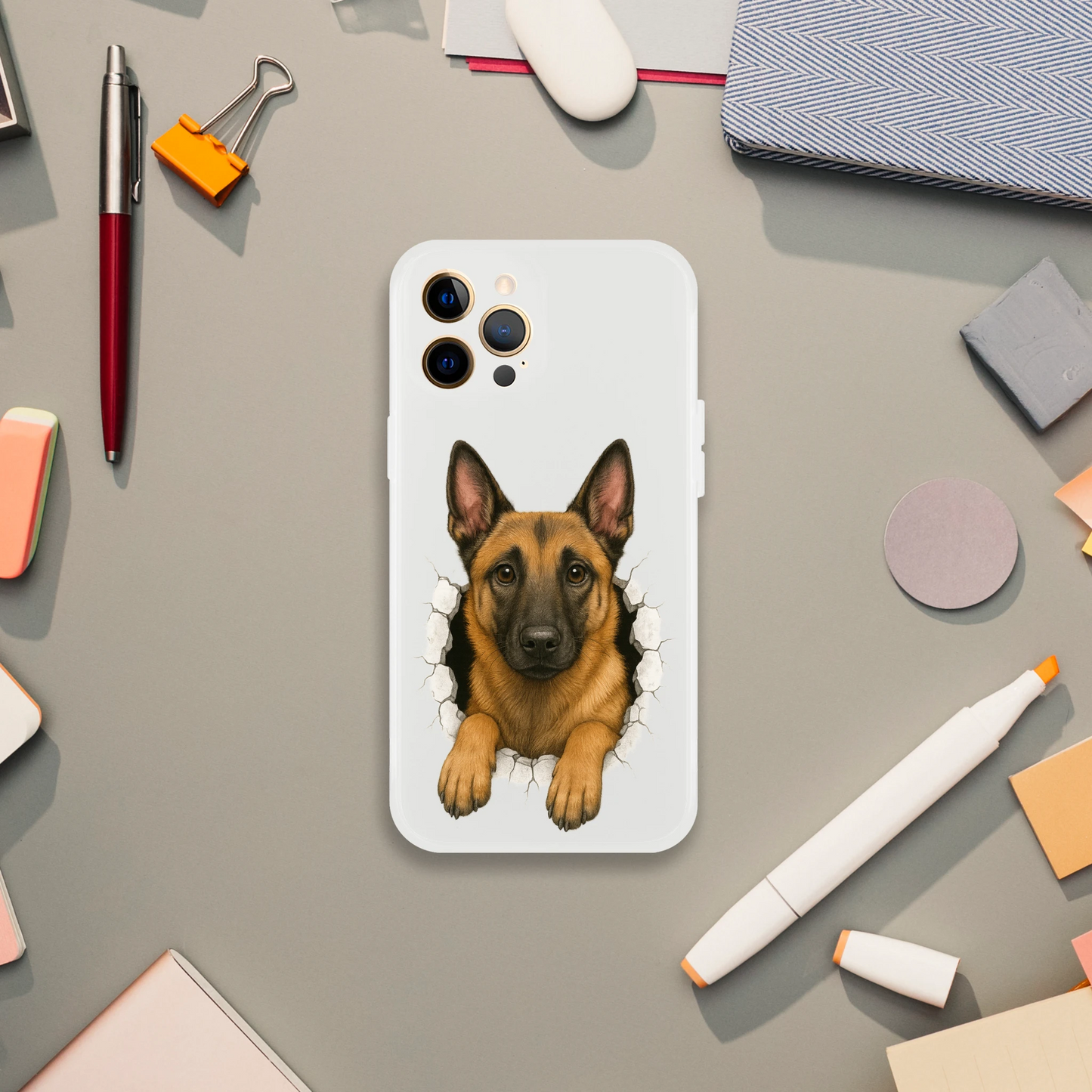 Coque pour Iphone Malinois trou mur2