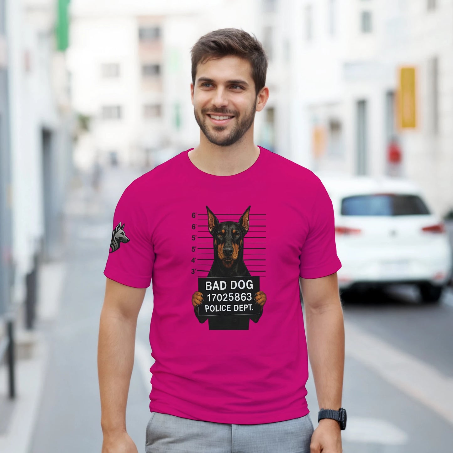 T-shirt adulte unisexe épais fuchsia ras du cou Bad dog Dobermann 
