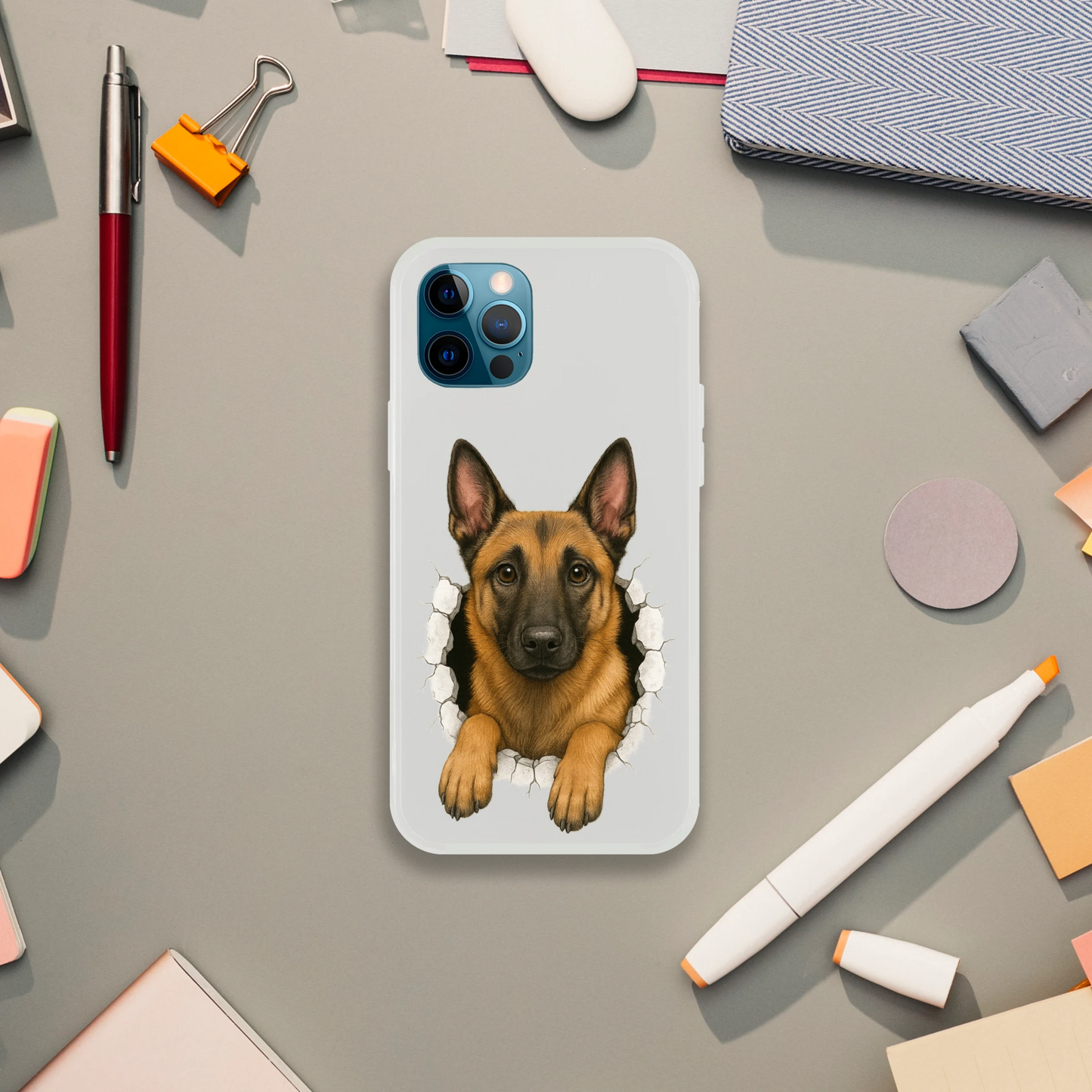 Coque pour Iphone Malinois trou mur2