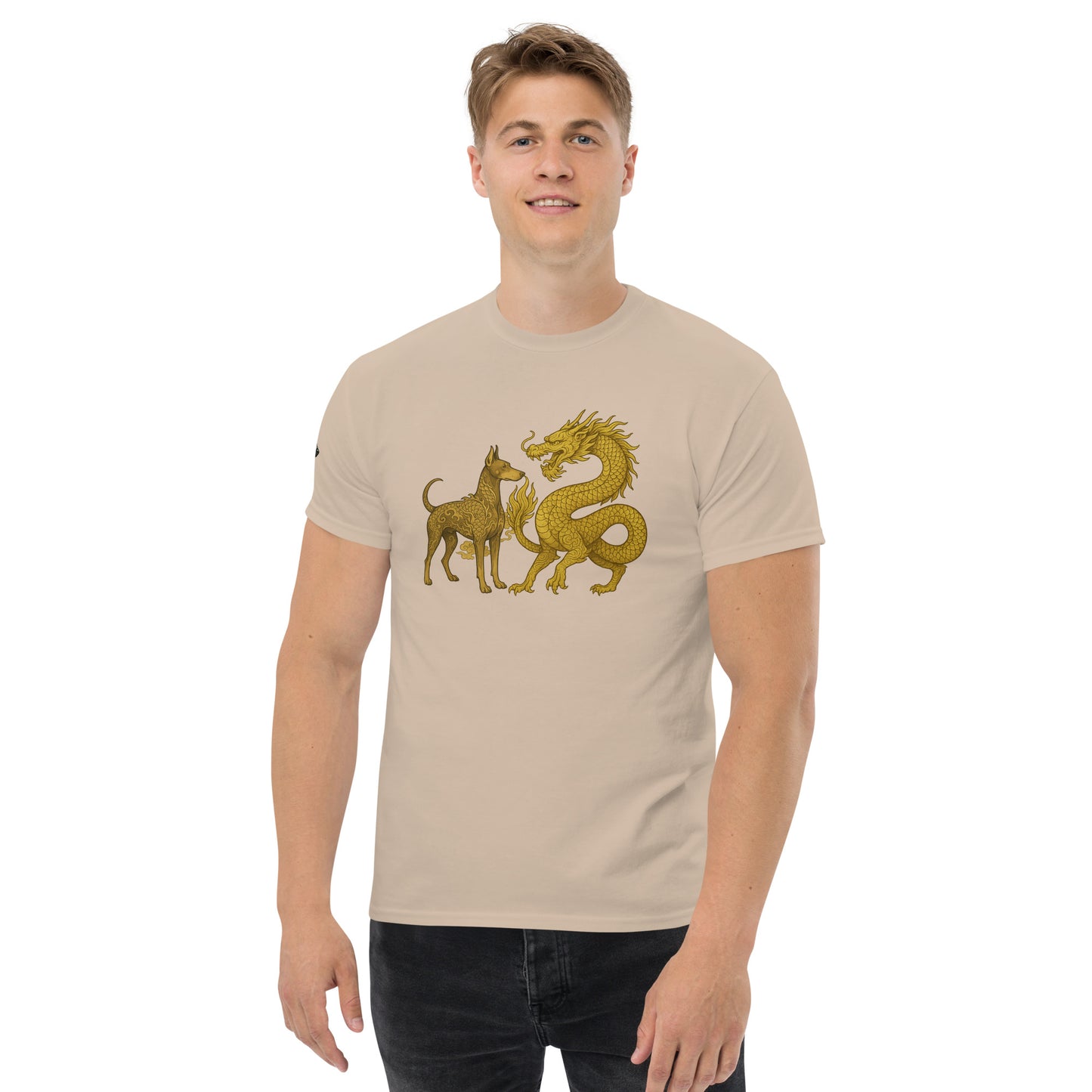 T-shirt classique adulte unisexe sable duo Dragon et Dobermann dorés